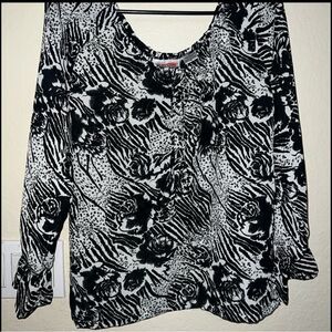 Black and White Patterned Women's Top